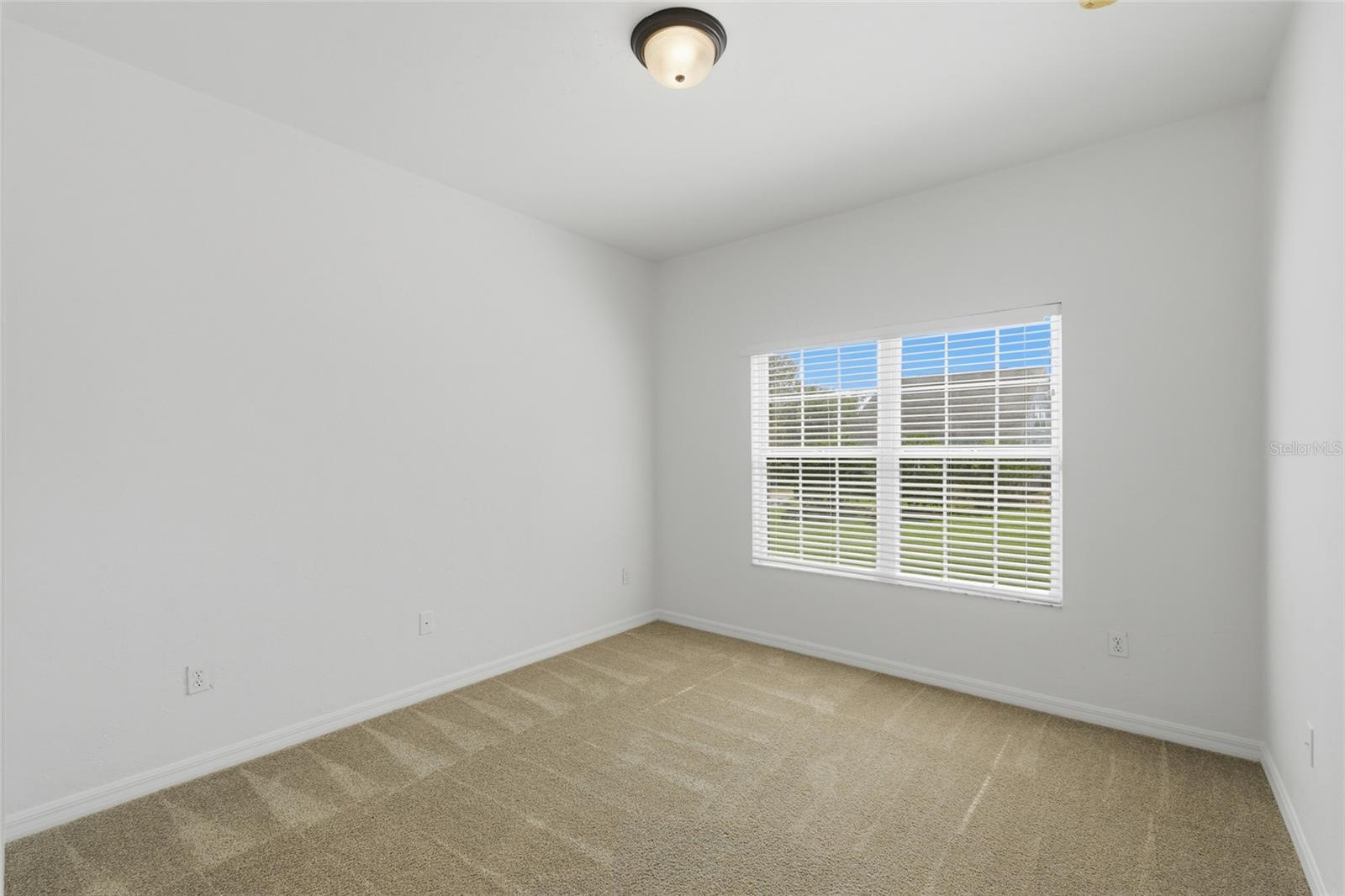 SOUTH POINTE PH 1 UNIT 5-B - Residential