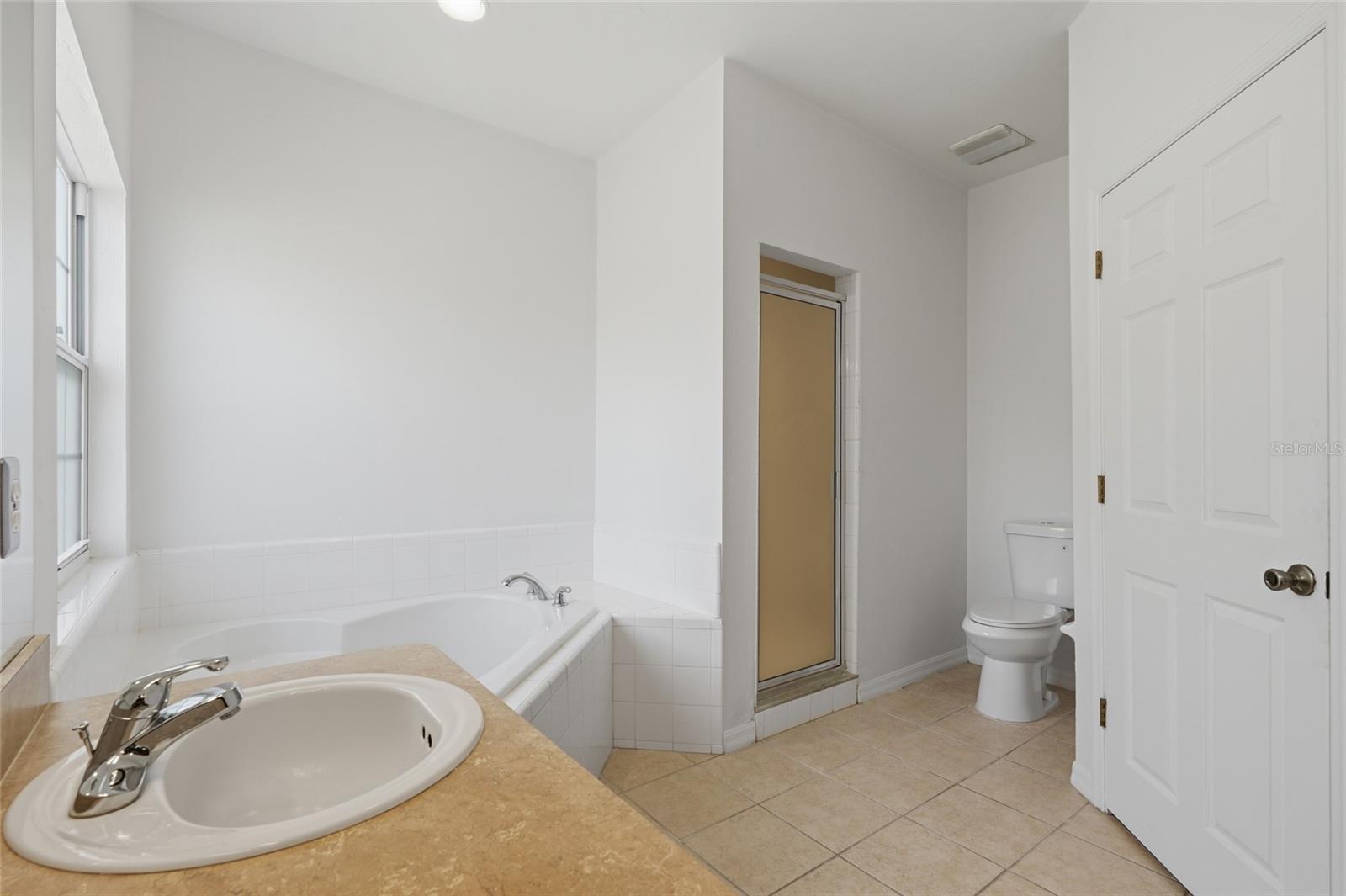 SOUTH POINTE PH 1 UNIT 5-B - Residential