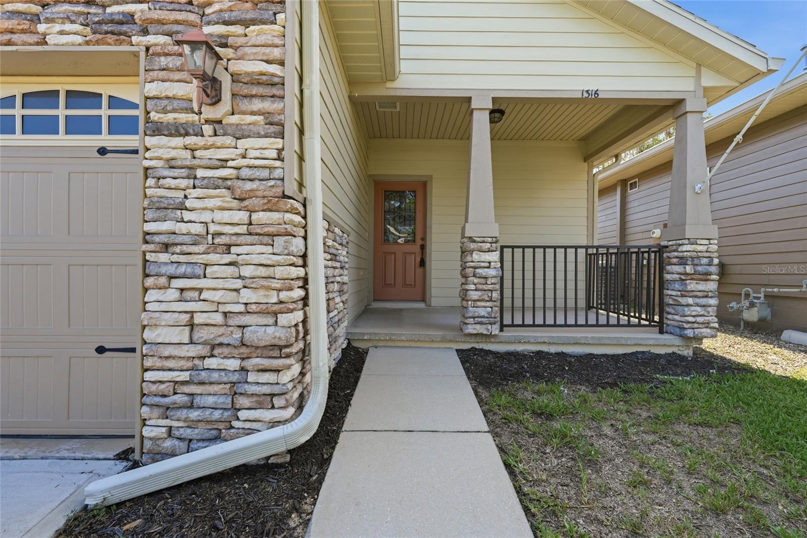 SOUTH POINTE PH 1 UNIT 5-B - Residential