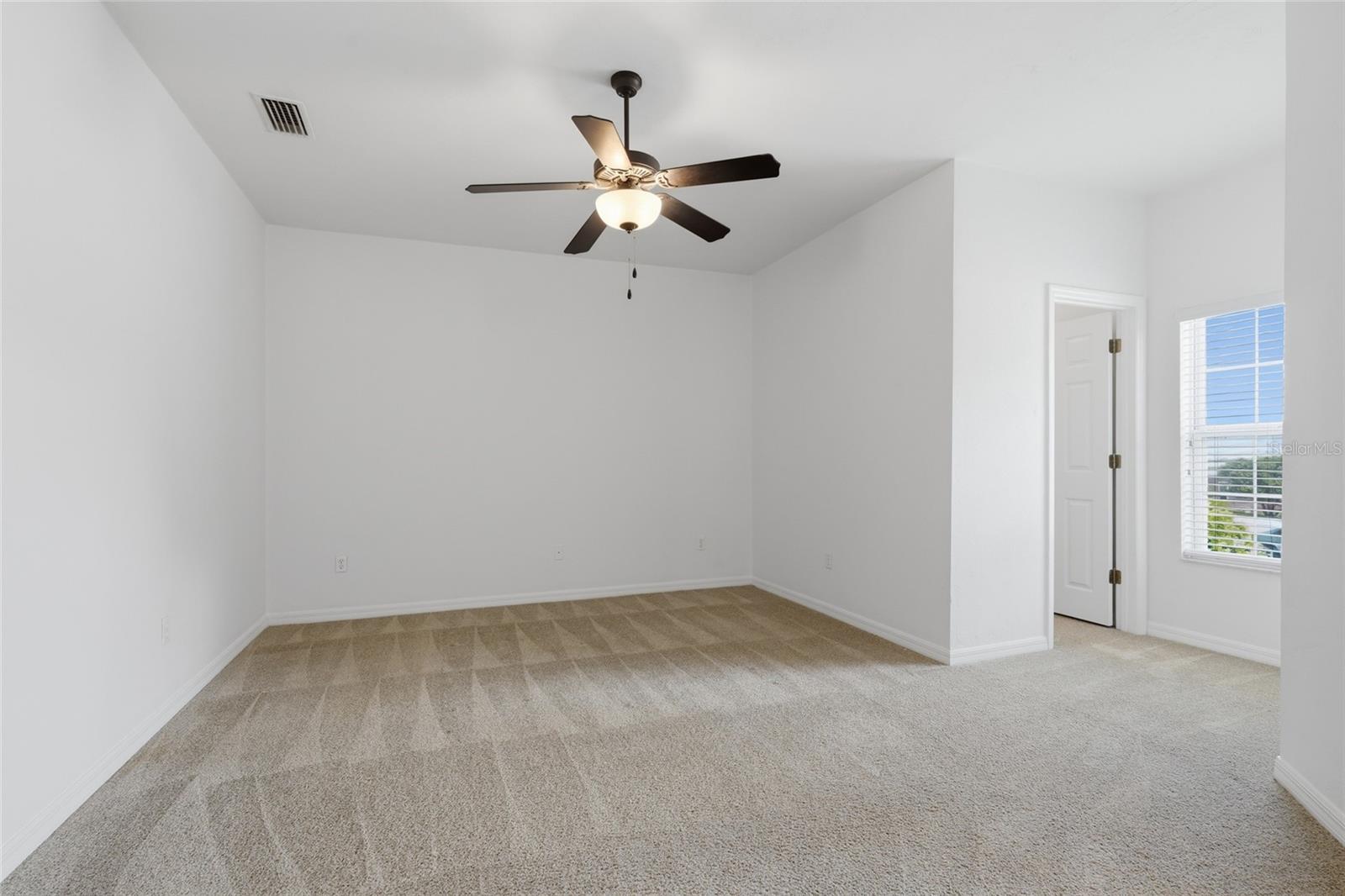 SOUTH POINTE PH 1 UNIT 5-B - Residential