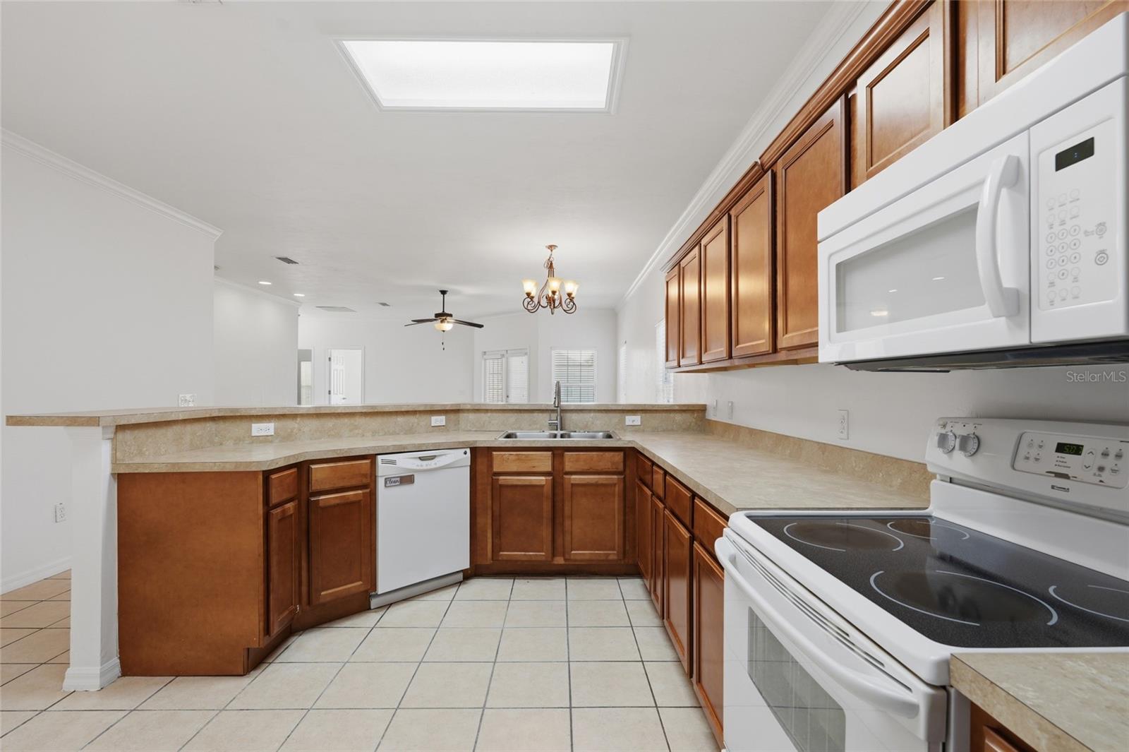 SOUTH POINTE PH 1 UNIT 5-B - Residential