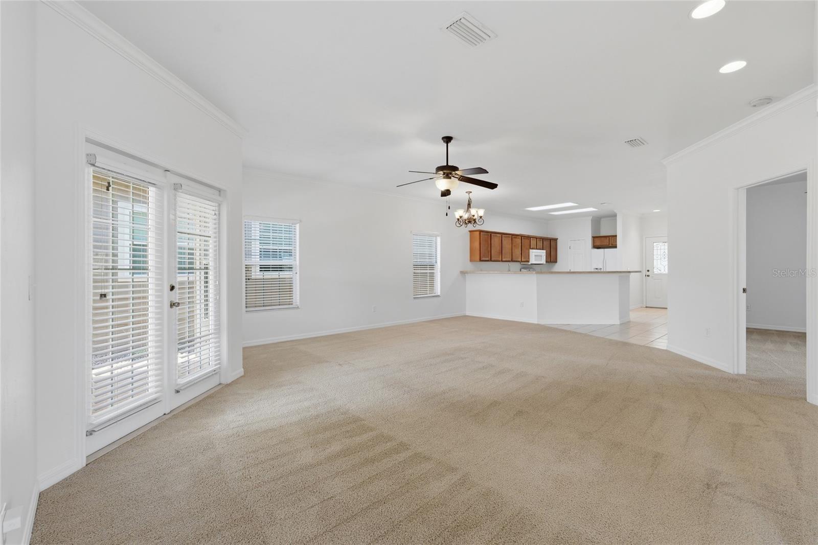 SOUTH POINTE PH 1 UNIT 5-B - Residential