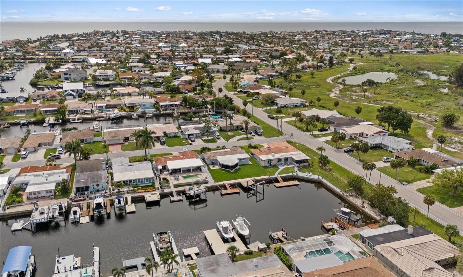 FLOR A MAR - Residential