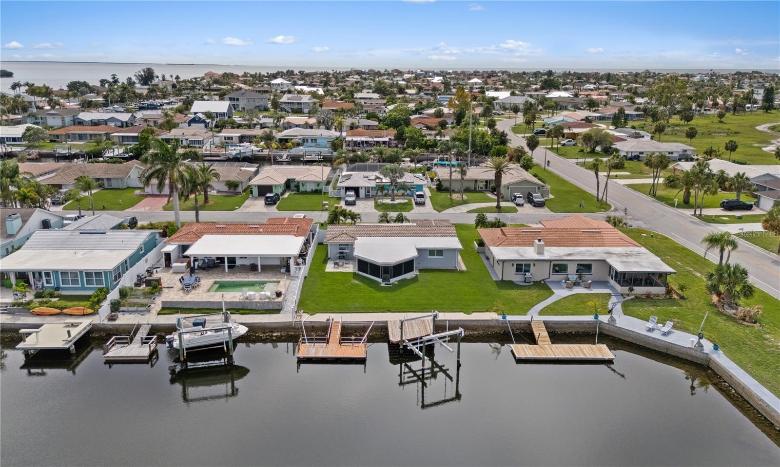 FLOR A MAR - Residential