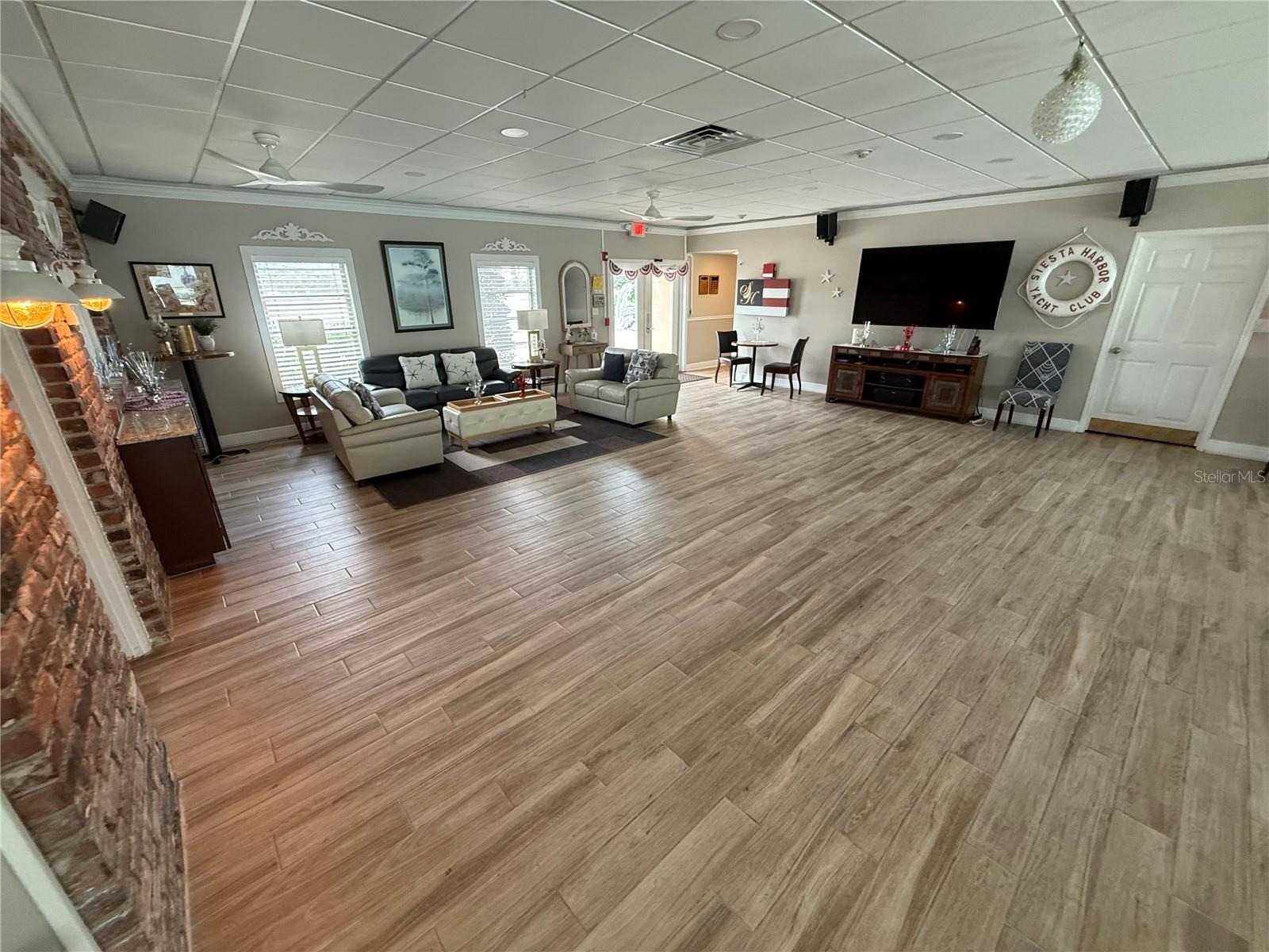 SIESTA HARBOR II - Residential