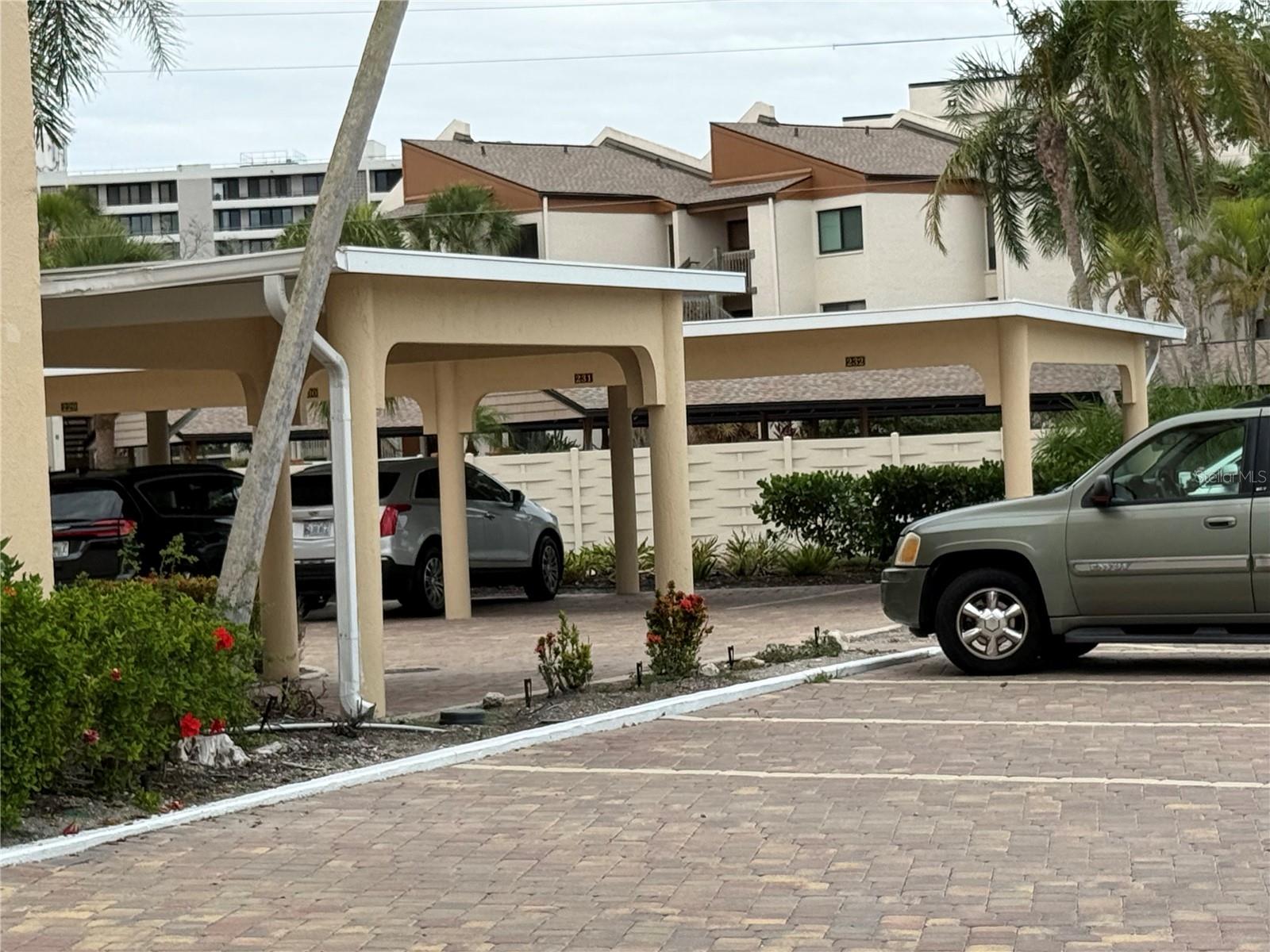 SIESTA HARBOR II - Residential