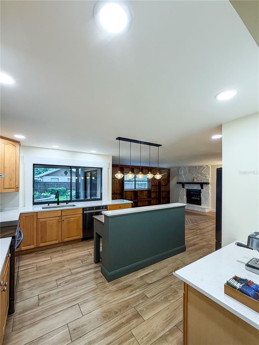 WALDEN LAKE - Residential