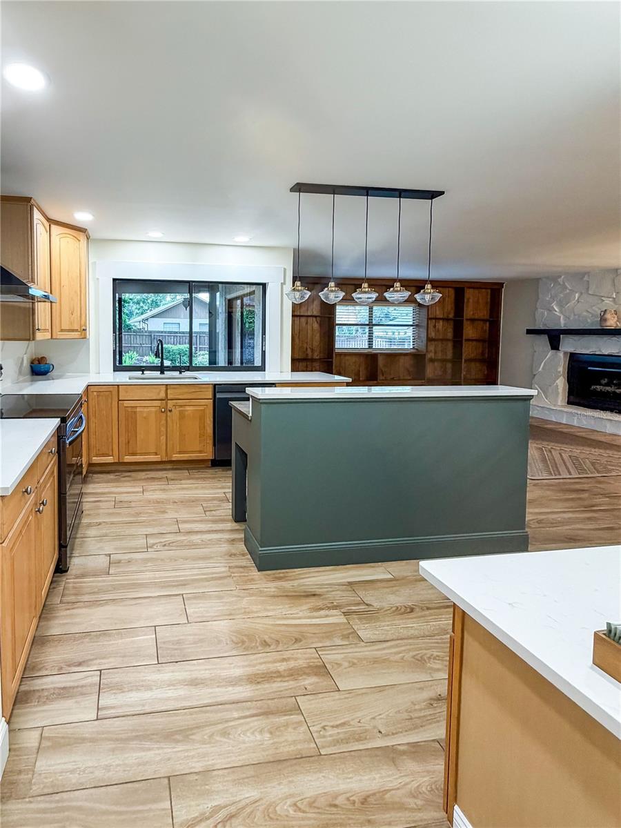 WALDEN LAKE - Residential
