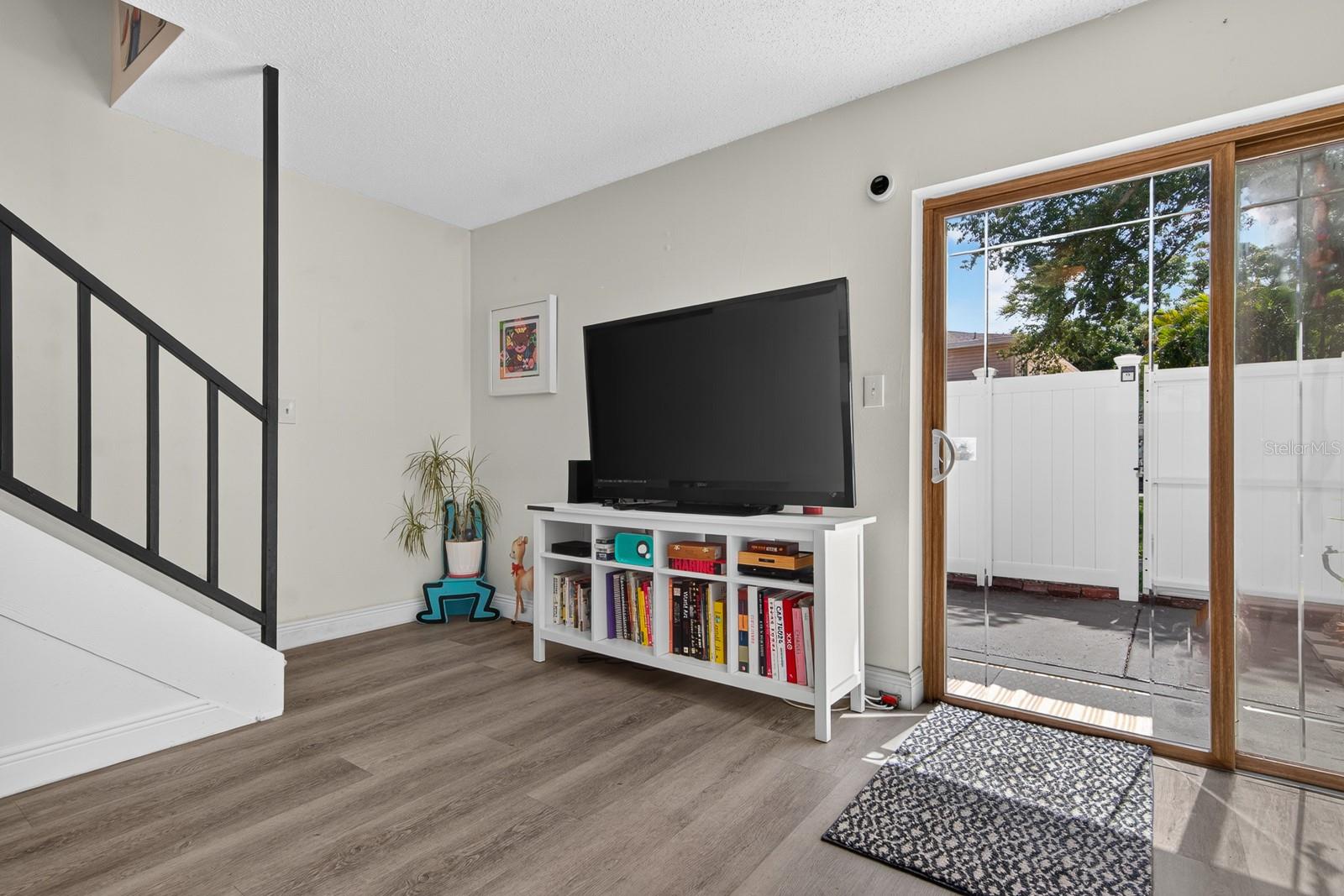 TOWNHOUSES AT BONNIE BAY CONDO - Residential