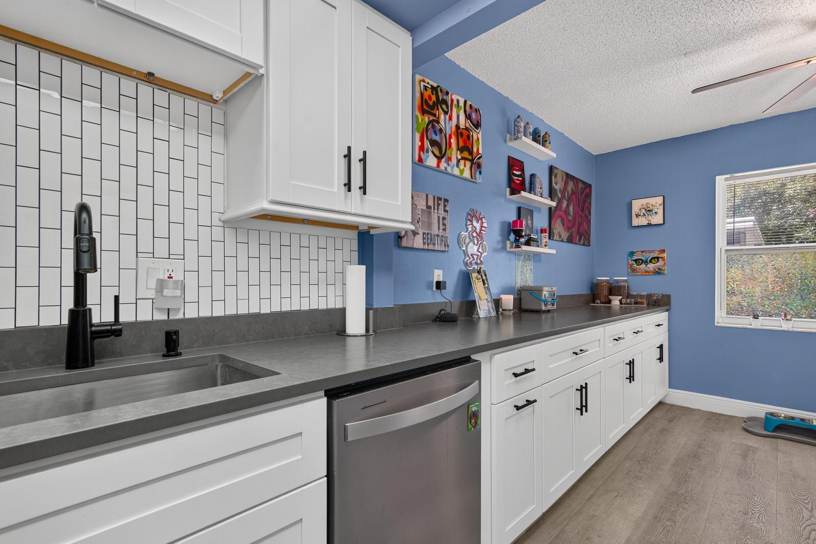 TOWNHOUSES AT BONNIE BAY CONDO - Residential