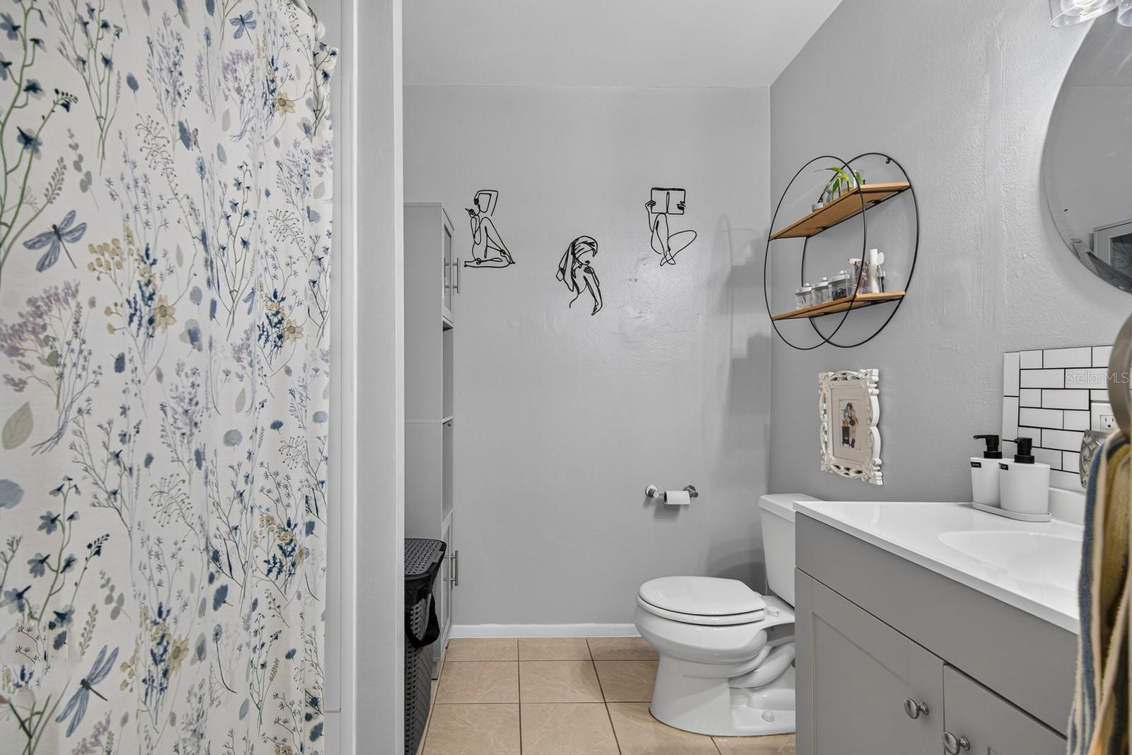 TOWNHOUSES AT BONNIE BAY CONDO - Residential