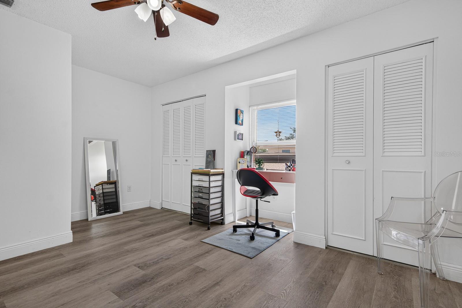 TOWNHOUSES AT BONNIE BAY CONDO - Residential