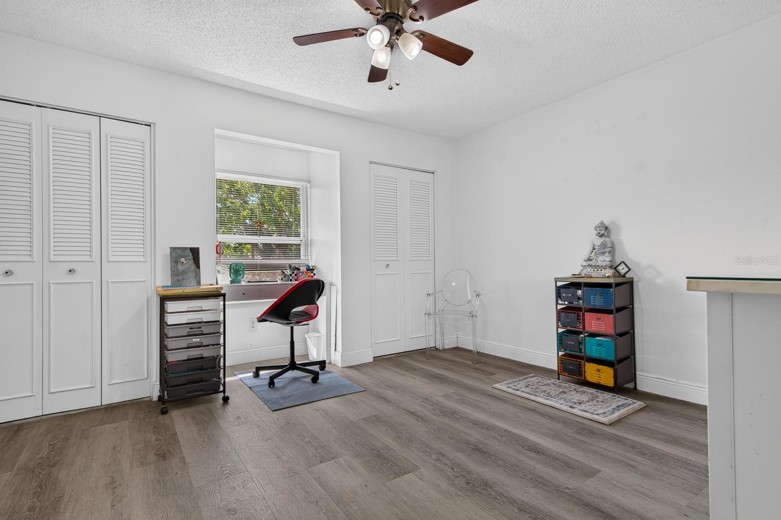 TOWNHOUSES AT BONNIE BAY CONDO - Residential