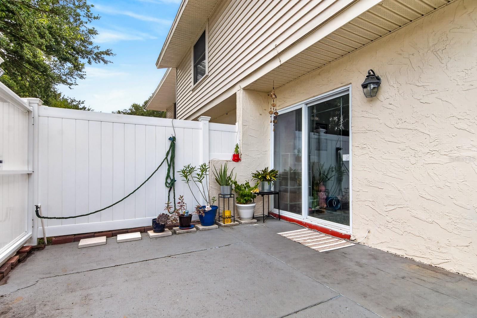TOWNHOUSES AT BONNIE BAY CONDO - Residential