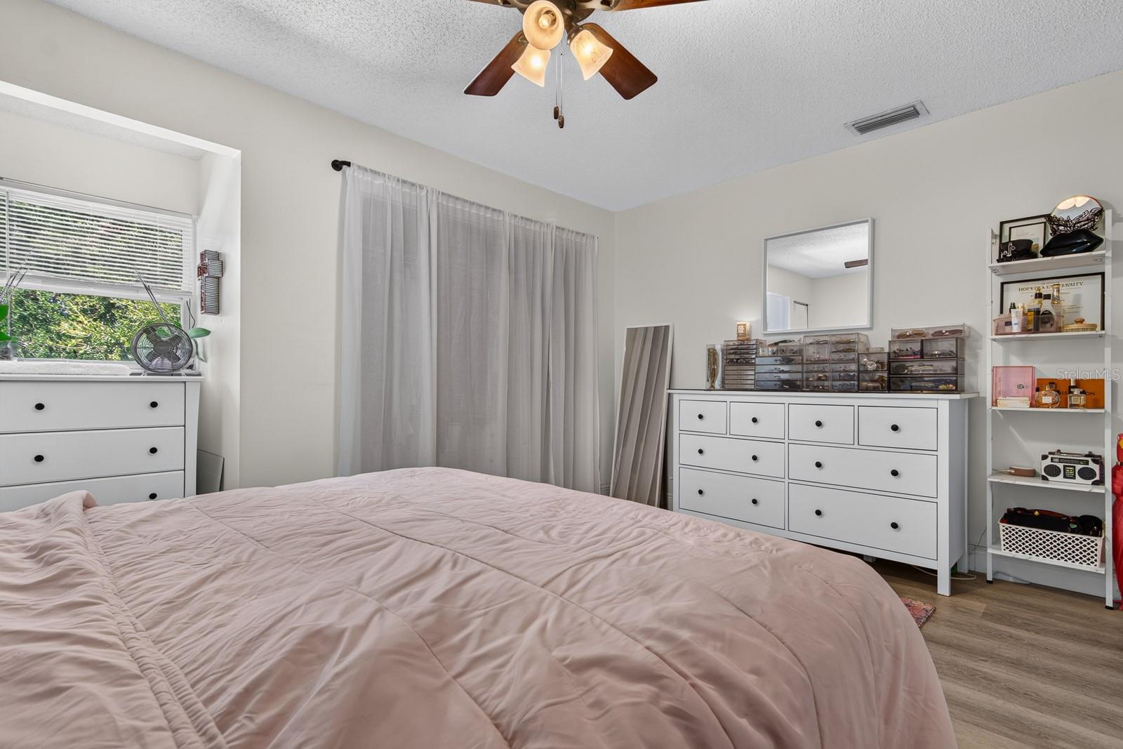 TOWNHOUSES AT BONNIE BAY CONDO - Residential