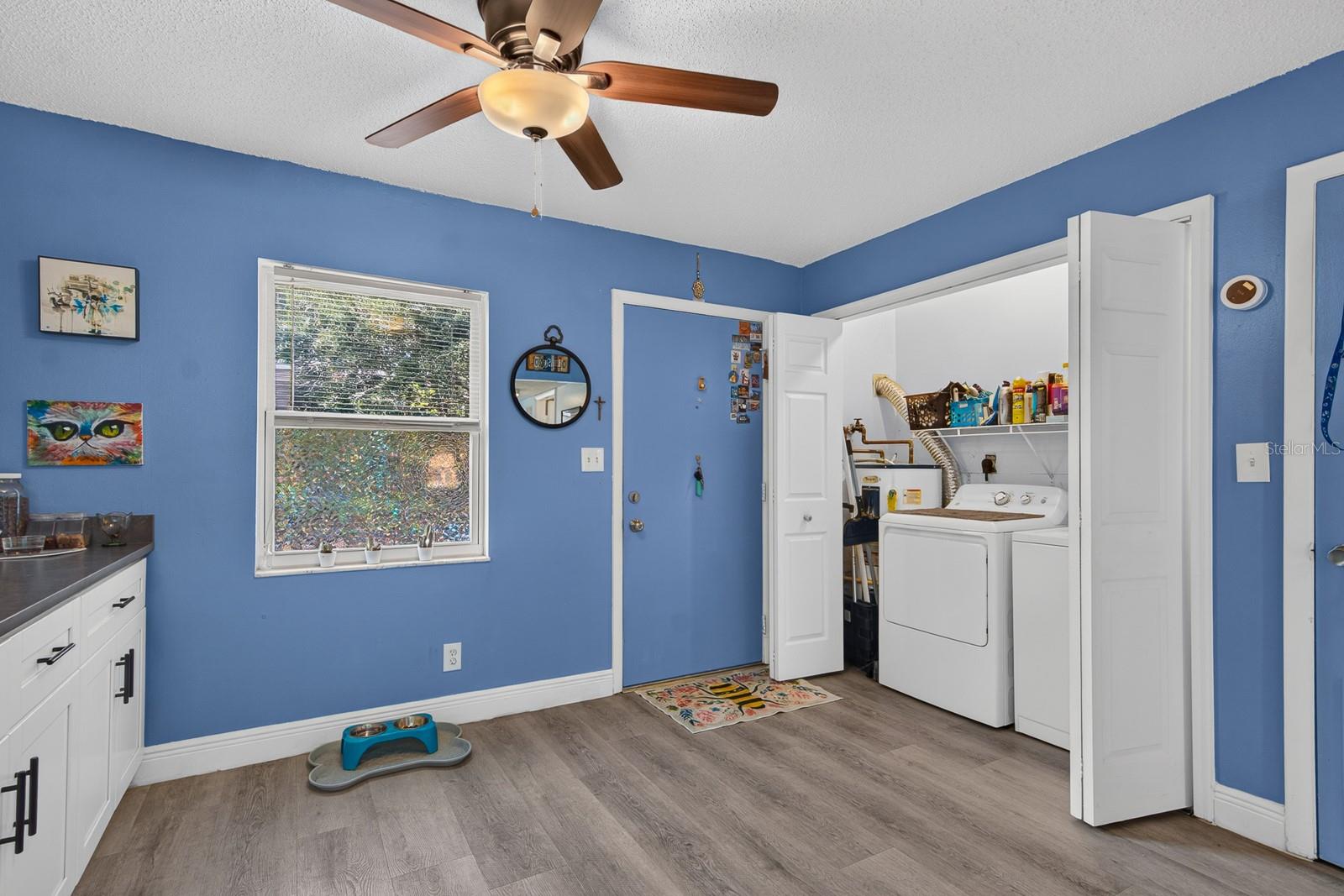 TOWNHOUSES AT BONNIE BAY CONDO - Residential