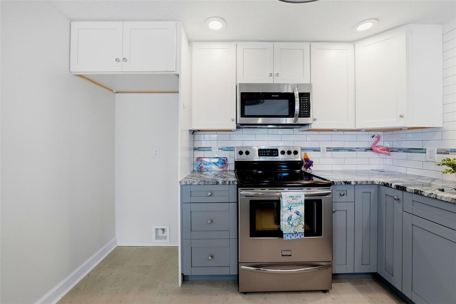 HUDSON BEACH ESTATES - Residential