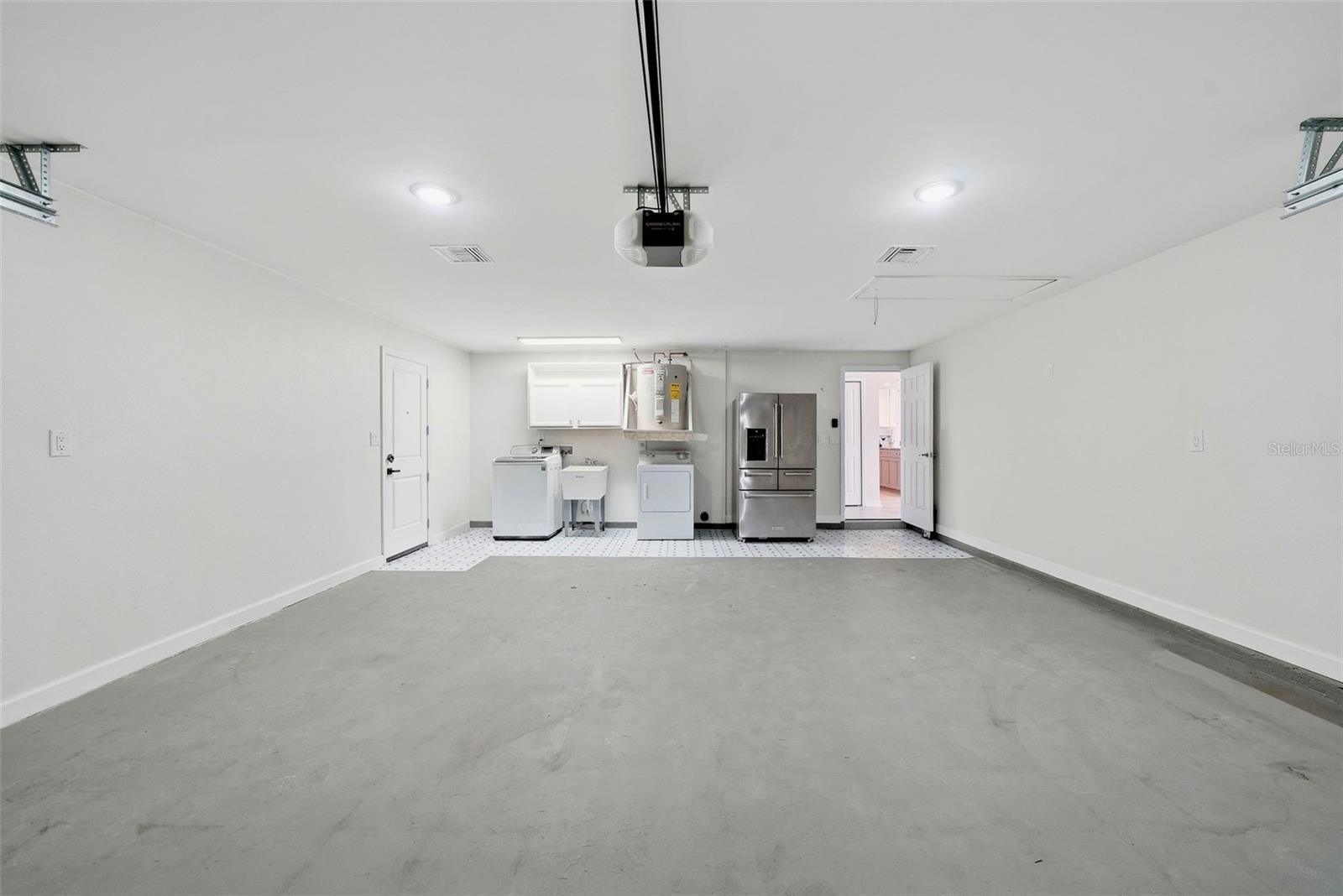 HUDSON BEACH ESTATES - Residential