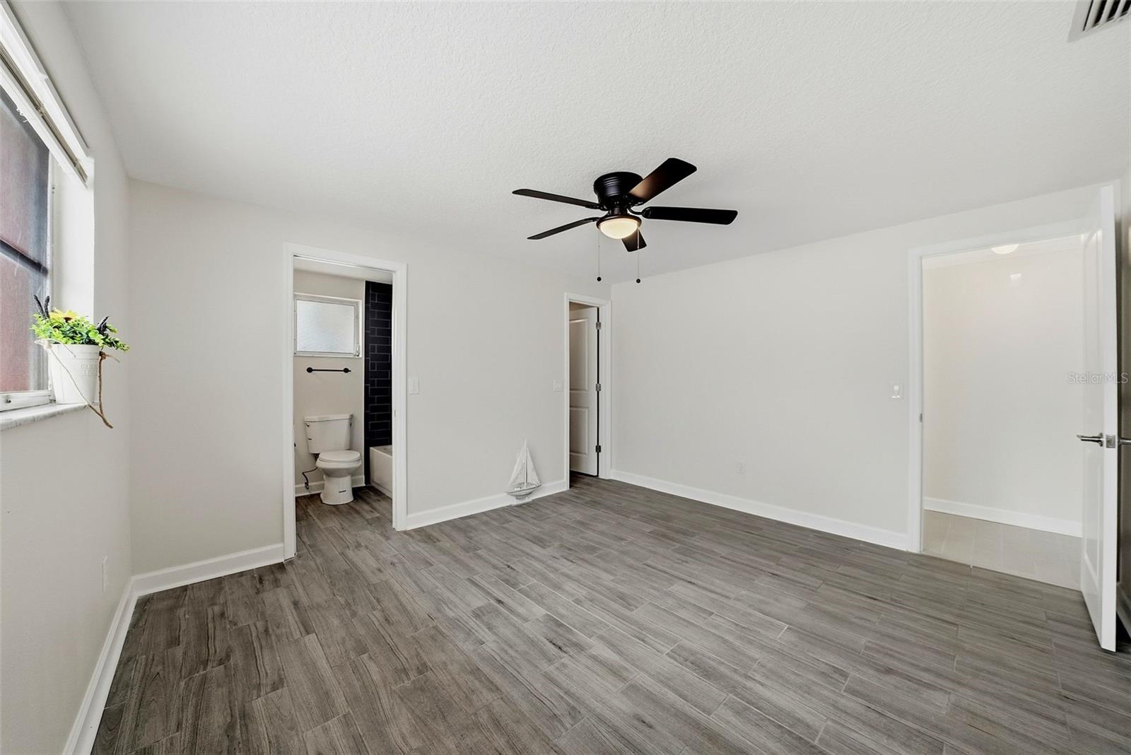 HUDSON BEACH ESTATES - Residential