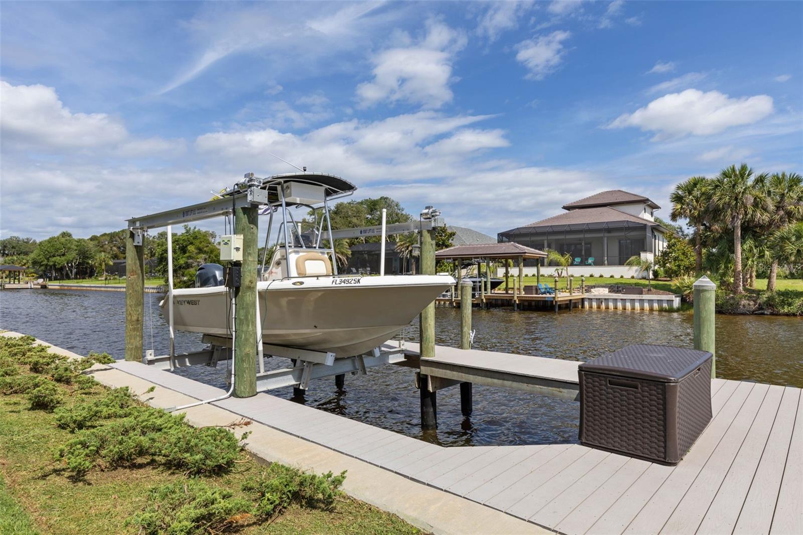 SEASIDE LNDGS - Residential