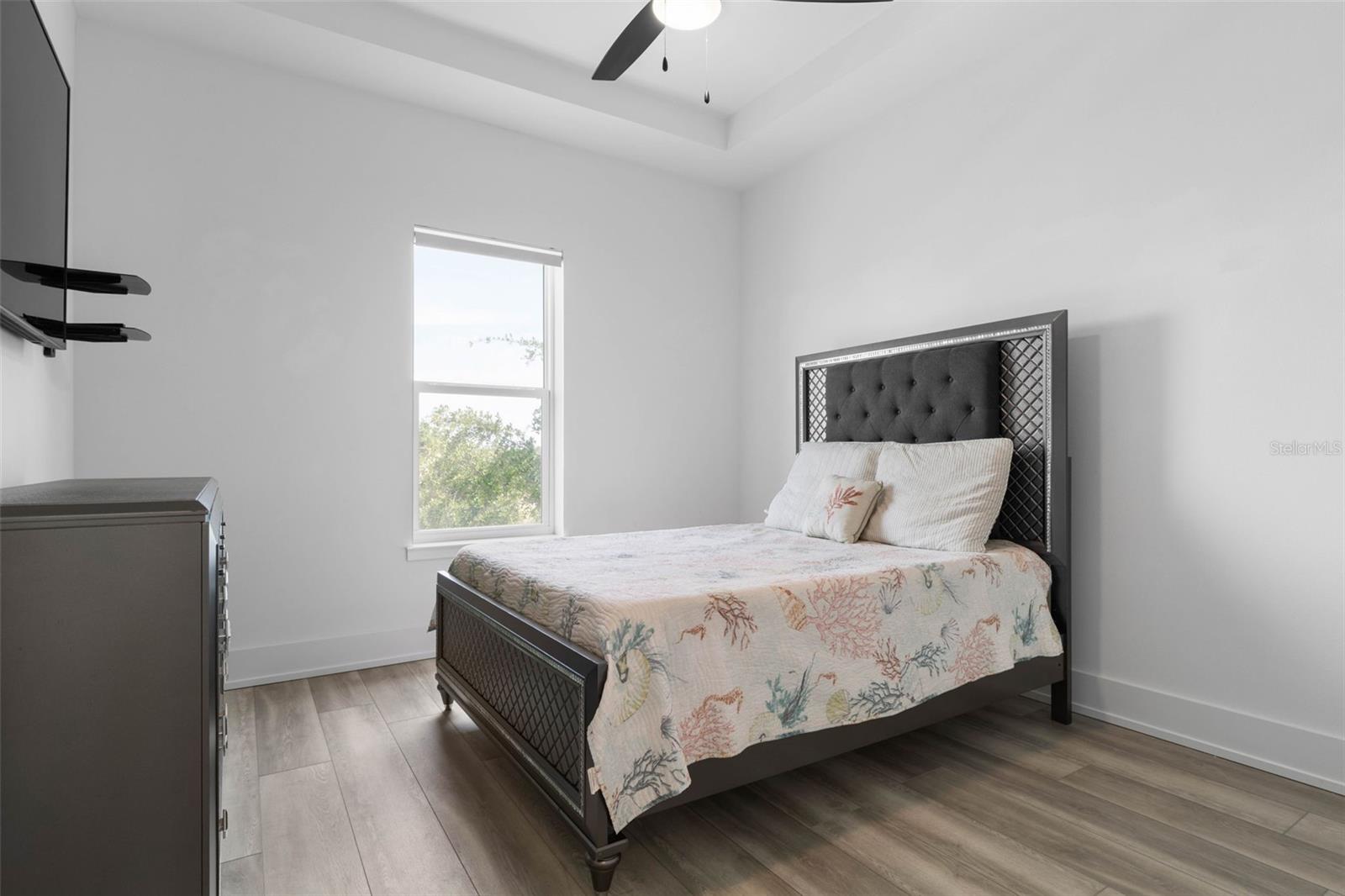 SEASIDE LNDGS - Residential