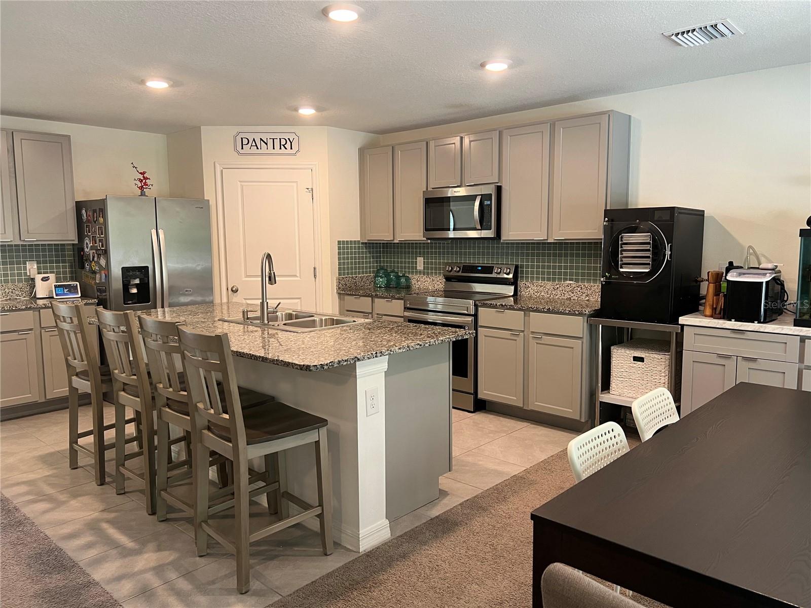 OAK RIDGE AT HIGH SPGS PH IV PB 37 PG 73 - Residential