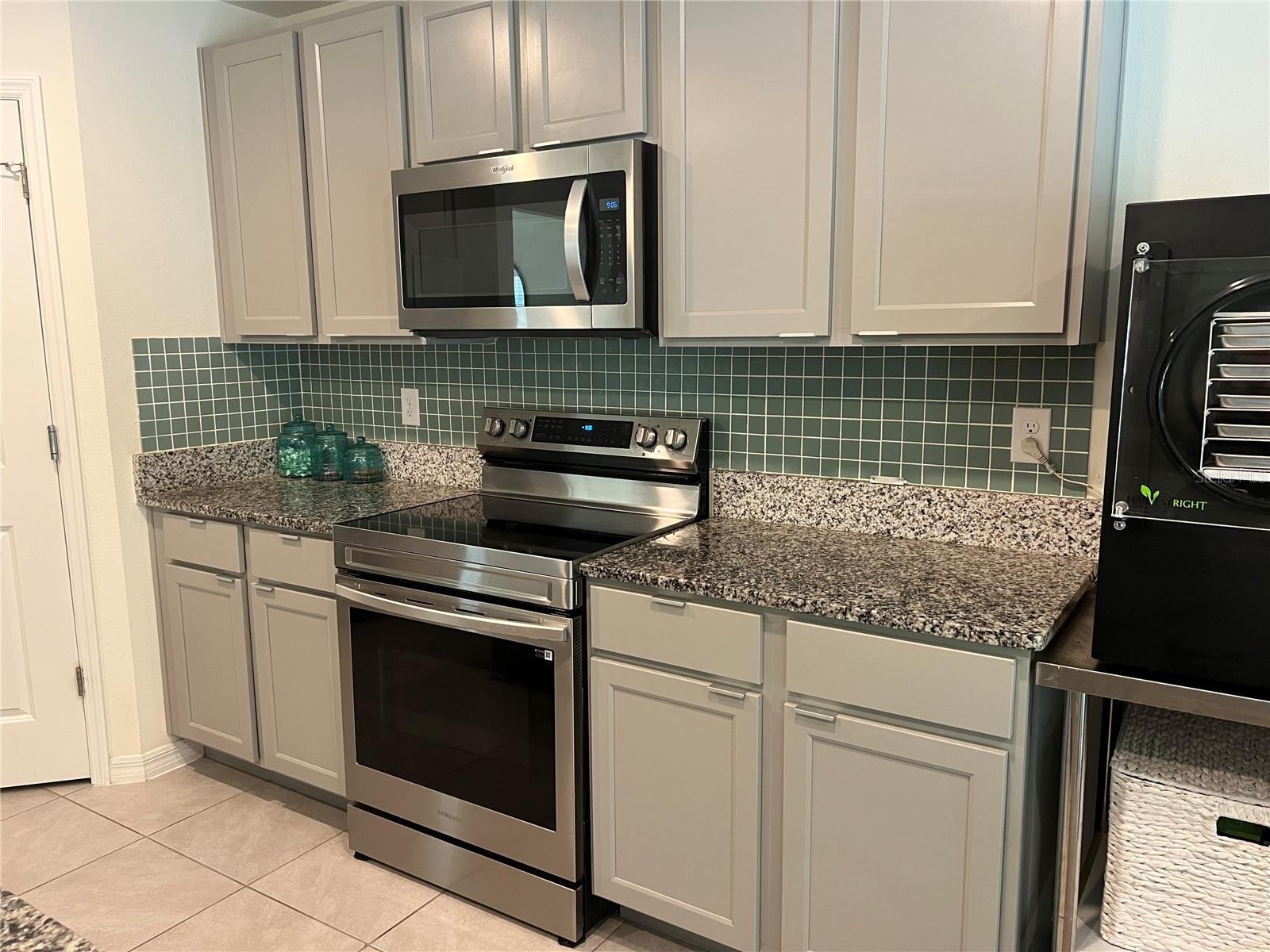 OAK RIDGE AT HIGH SPGS PH IV PB 37 PG 73 - Residential