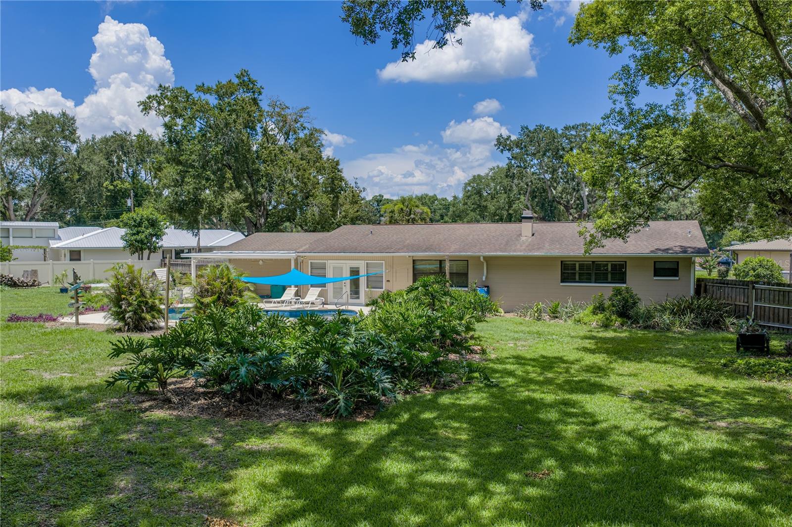 EASTERN SHORES - Residential