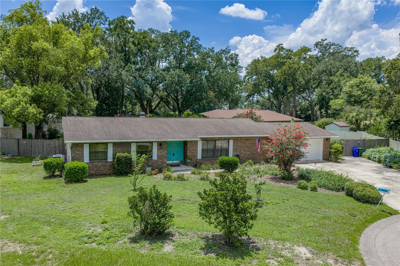 EASTERN SHORES - Residential