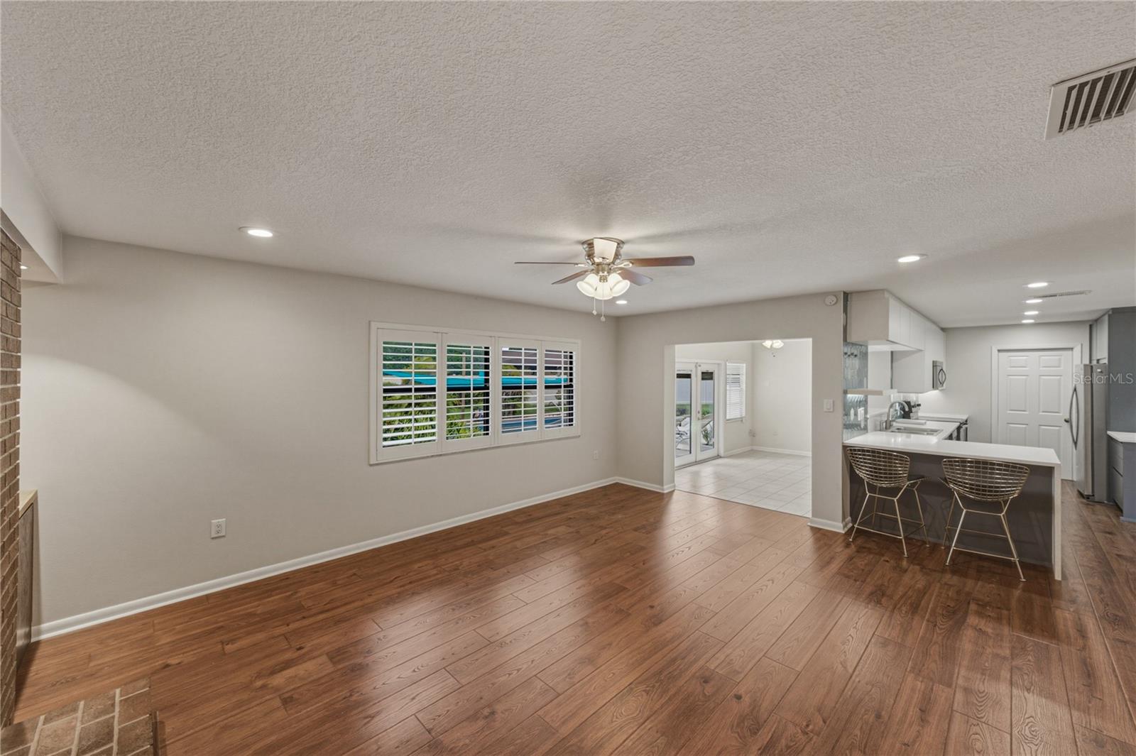 EASTERN SHORES - Residential