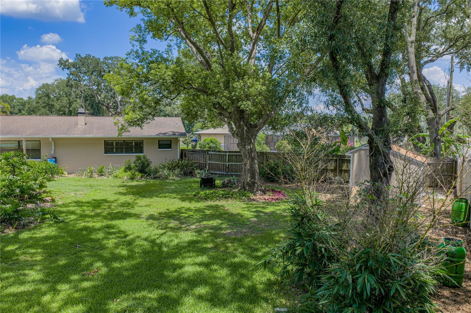 EASTERN SHORES - Residential