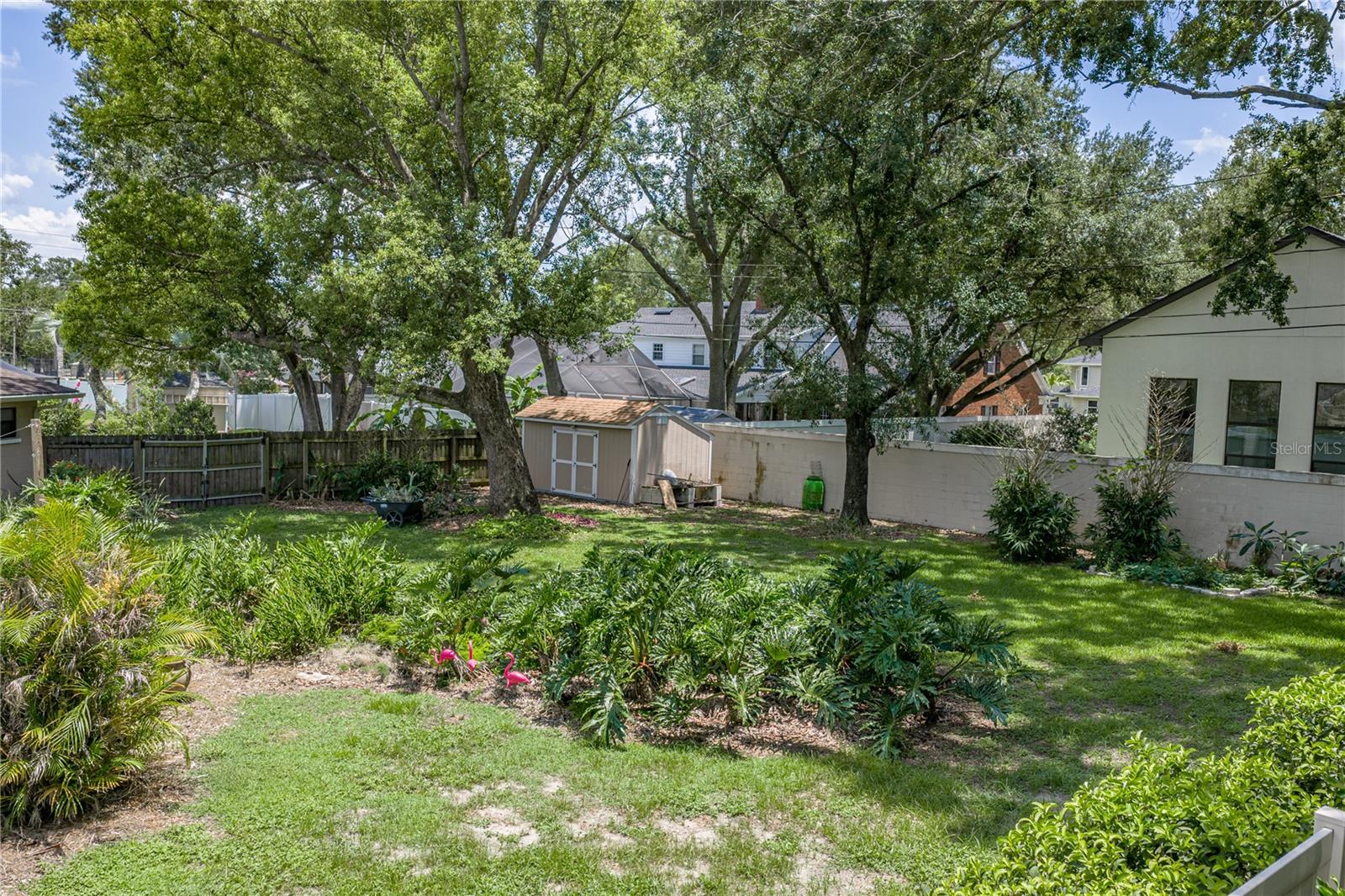 EASTERN SHORES - Residential