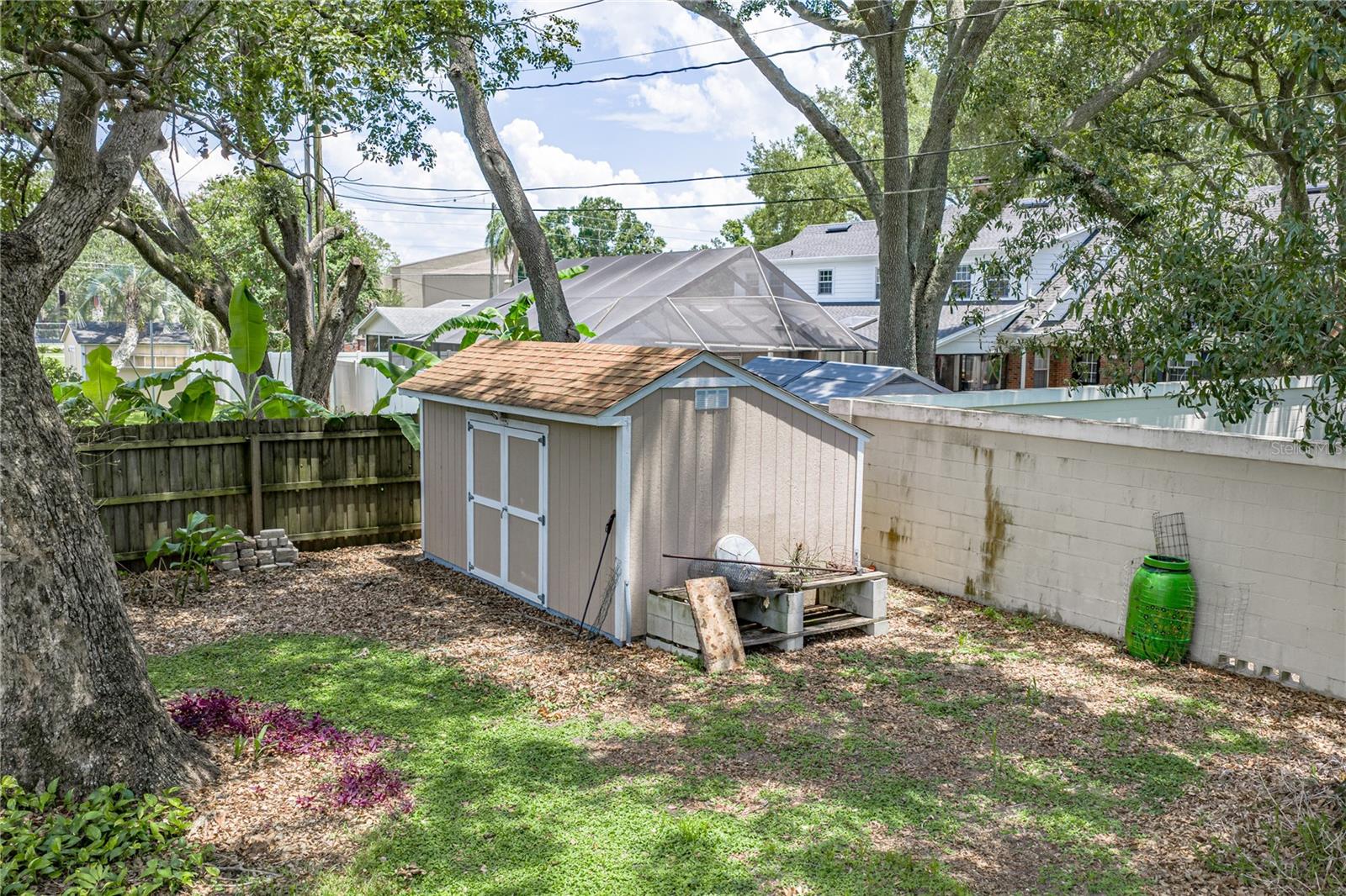 EASTERN SHORES - Residential