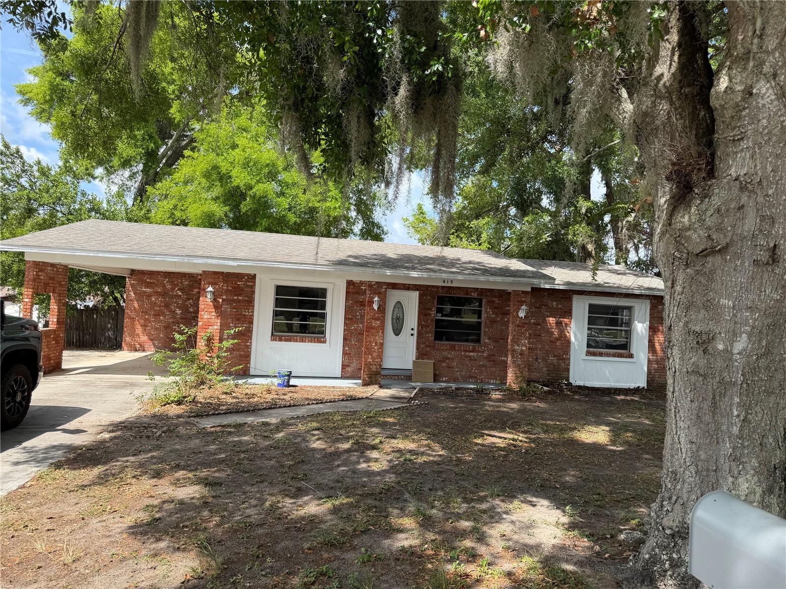 You will fall in love with This cute 3 bedroom home, from the moment you walk in ,is in walking distance to Eagle Lake elementary school. back yard is fenced. Come enjoy your evenings underneath 
the large shady back yard, home has a-lot of updates, and awaiting its new owners,