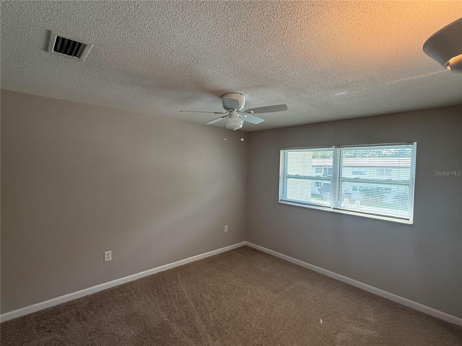 SANDY COVE LAKELAND & SANDY COVE LAKELAND ADD 01 - Residential Lease