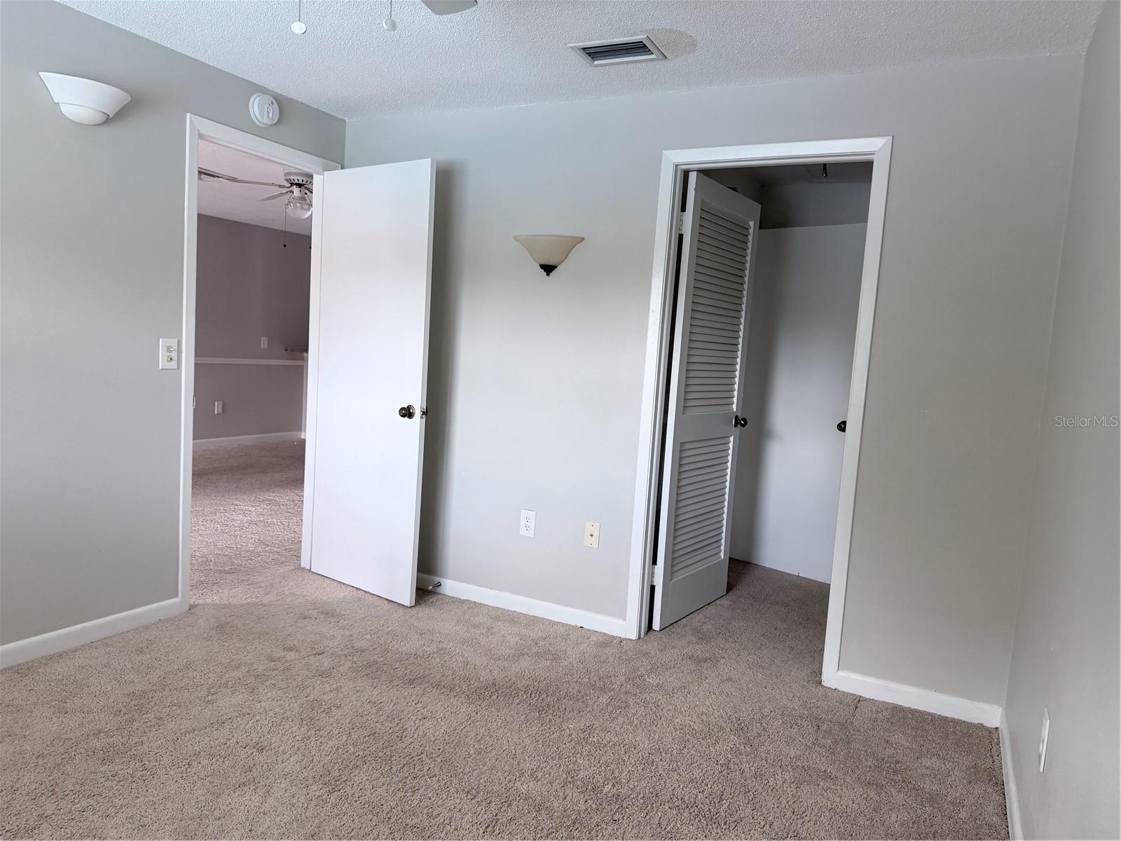SANDY COVE LAKELAND & SANDY COVE LAKELAND ADD 01 - Residential Lease