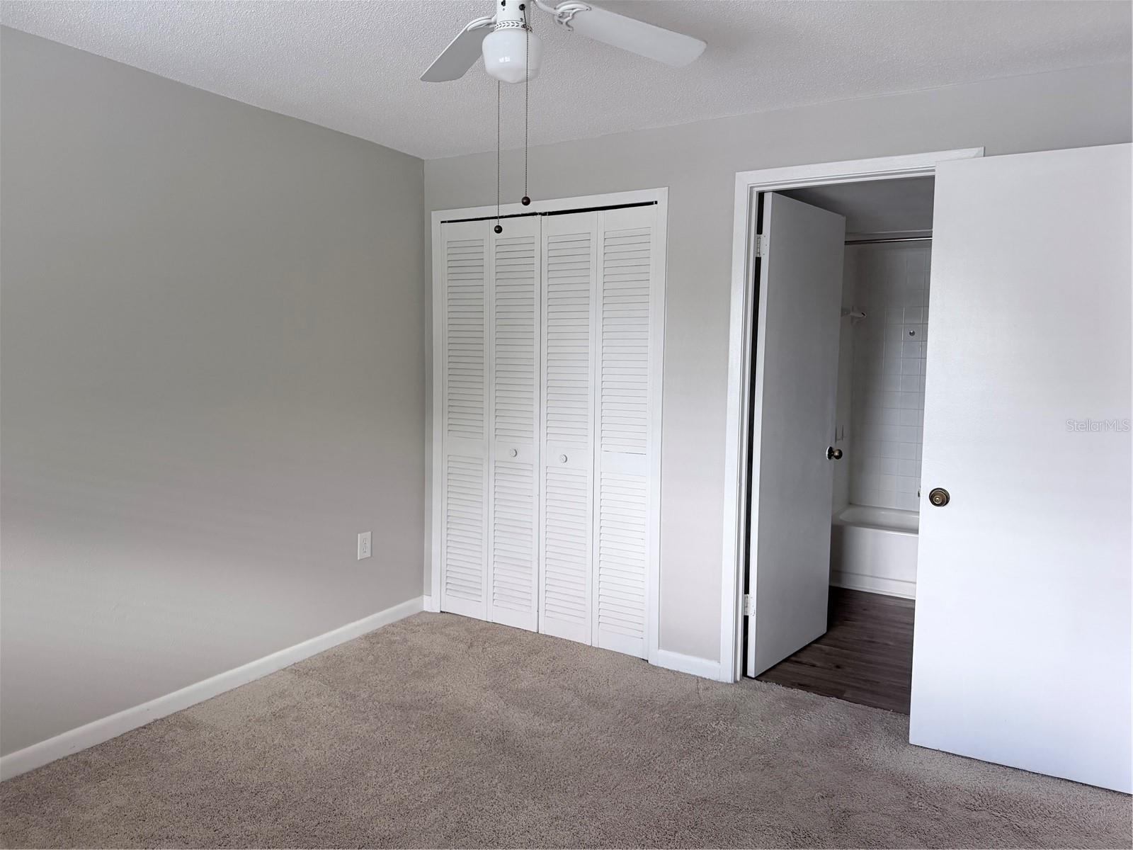 SANDY COVE LAKELAND & SANDY COVE LAKELAND ADD 01 - Residential Lease