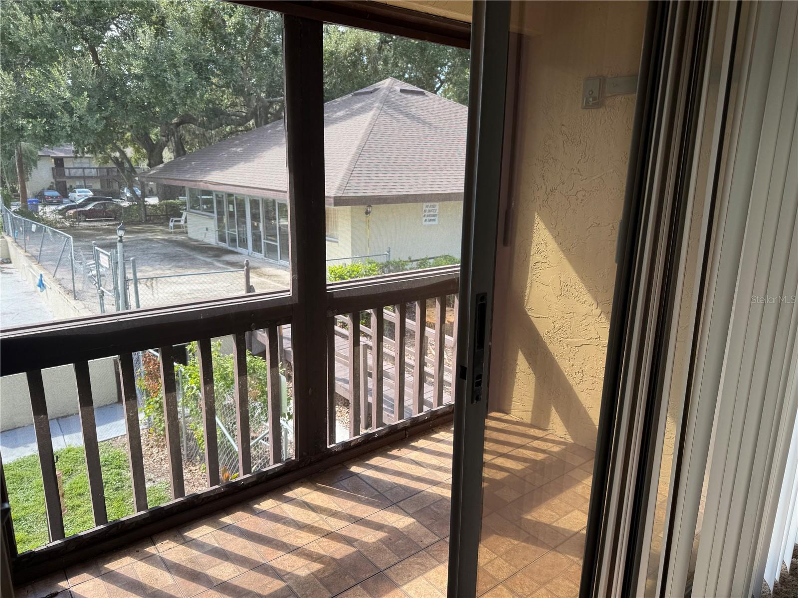SANDY COVE LAKELAND & SANDY COVE LAKELAND ADD 01 - Residential Lease