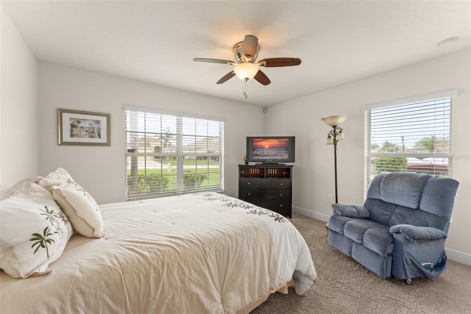 ISLAND LAKES - Residential