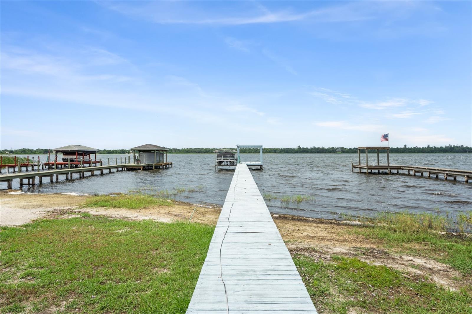 ISLAND LAKES - Residential