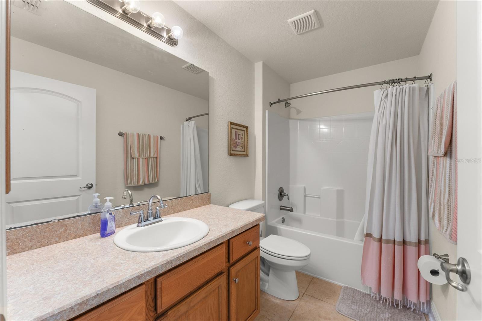ISLAND LAKES - Residential