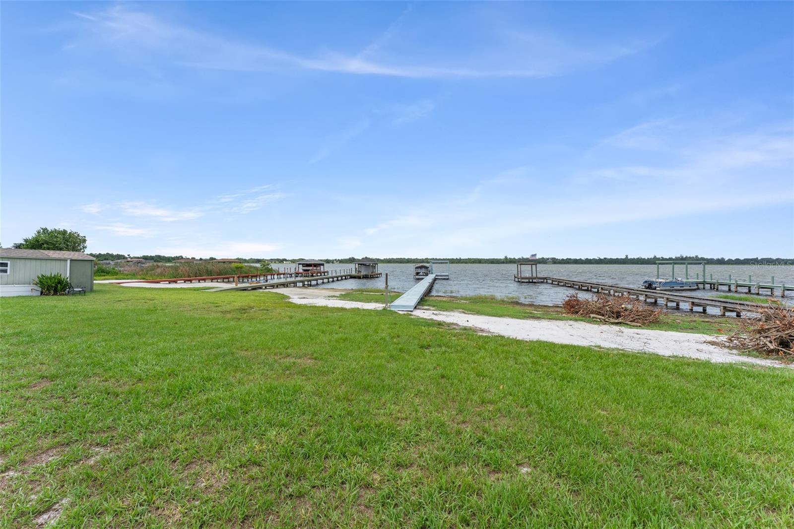 ISLAND LAKES - Residential