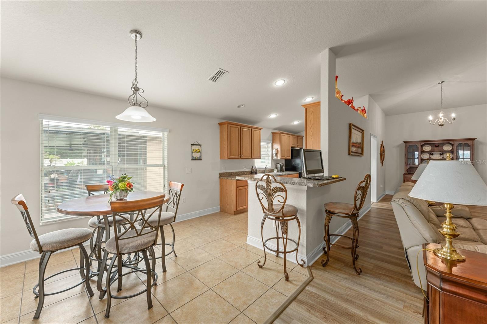 ISLAND LAKES - Residential