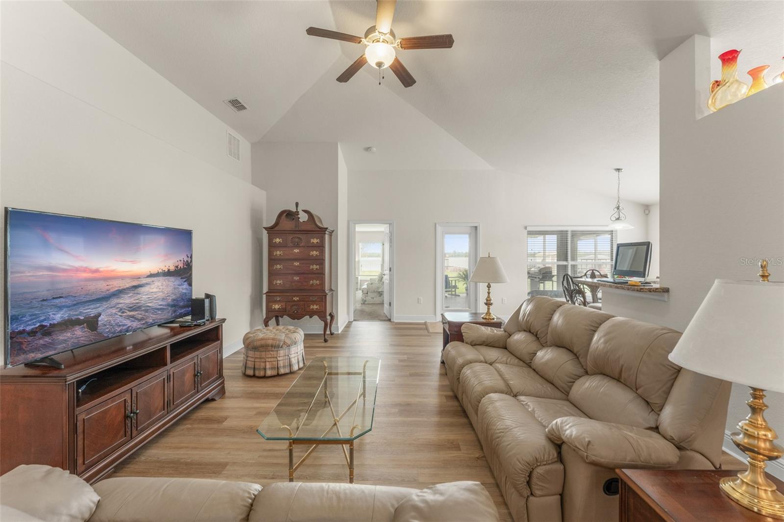 ISLAND LAKES - Residential