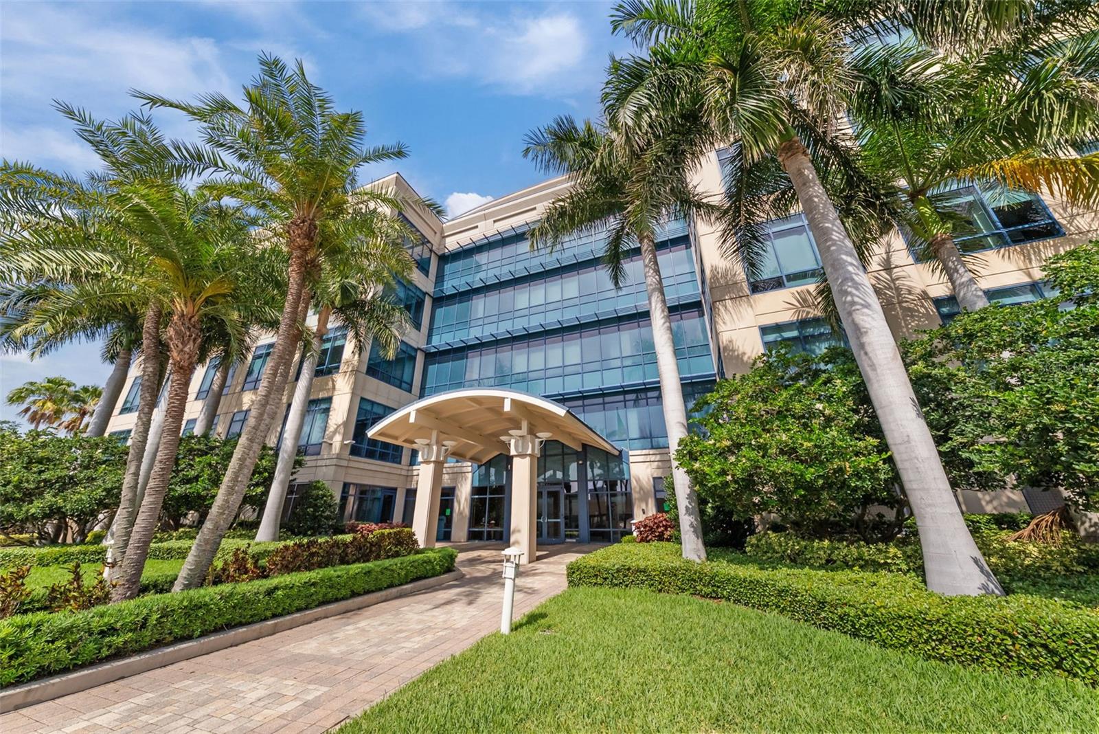 Westshore CBD - waterfront - Class “A” professional office condominium. Expansive water views, multiple private balconies - Reserved, covered parking - attractive desk - Extraordinary design and finishes throughout the building - rare opportunity to own Class “A” office space in Westshore.