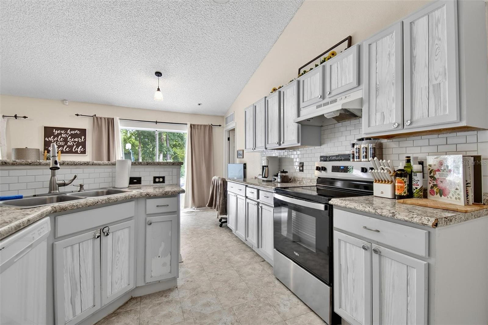 PINE GROVE SEC-25 PALM COAST - Residential