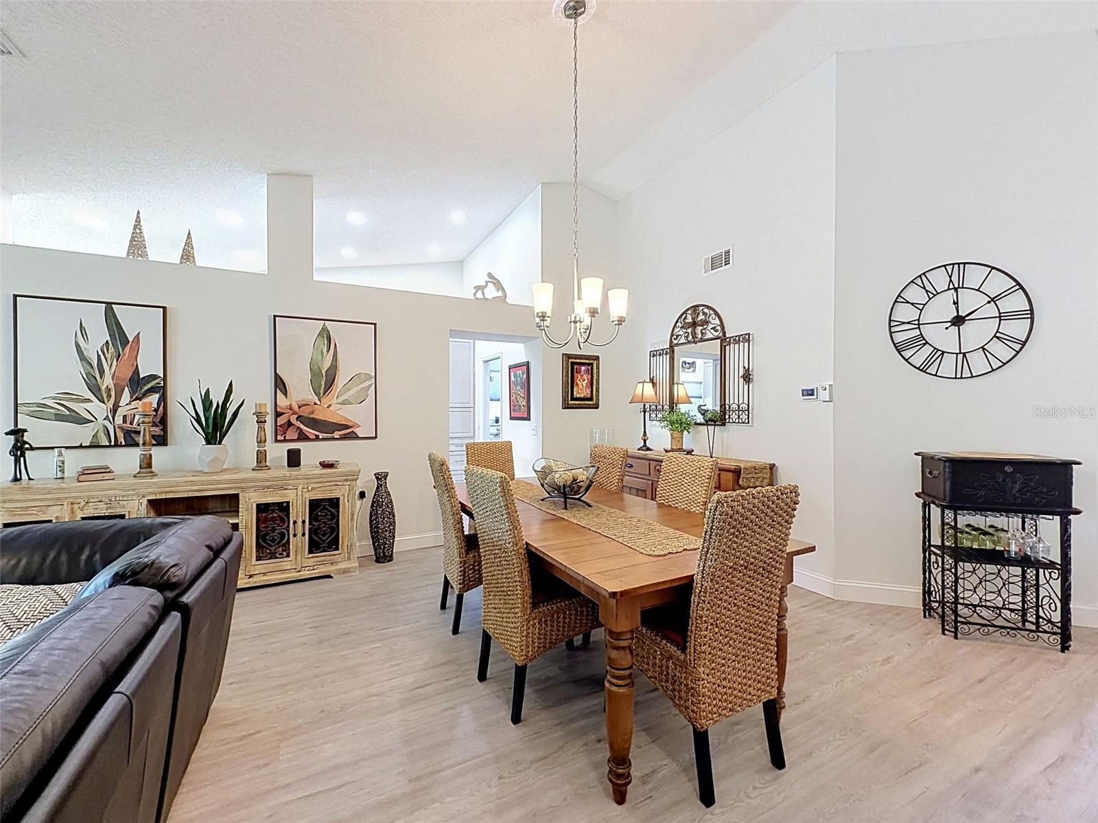 TIMBER PINES - Residential Lease