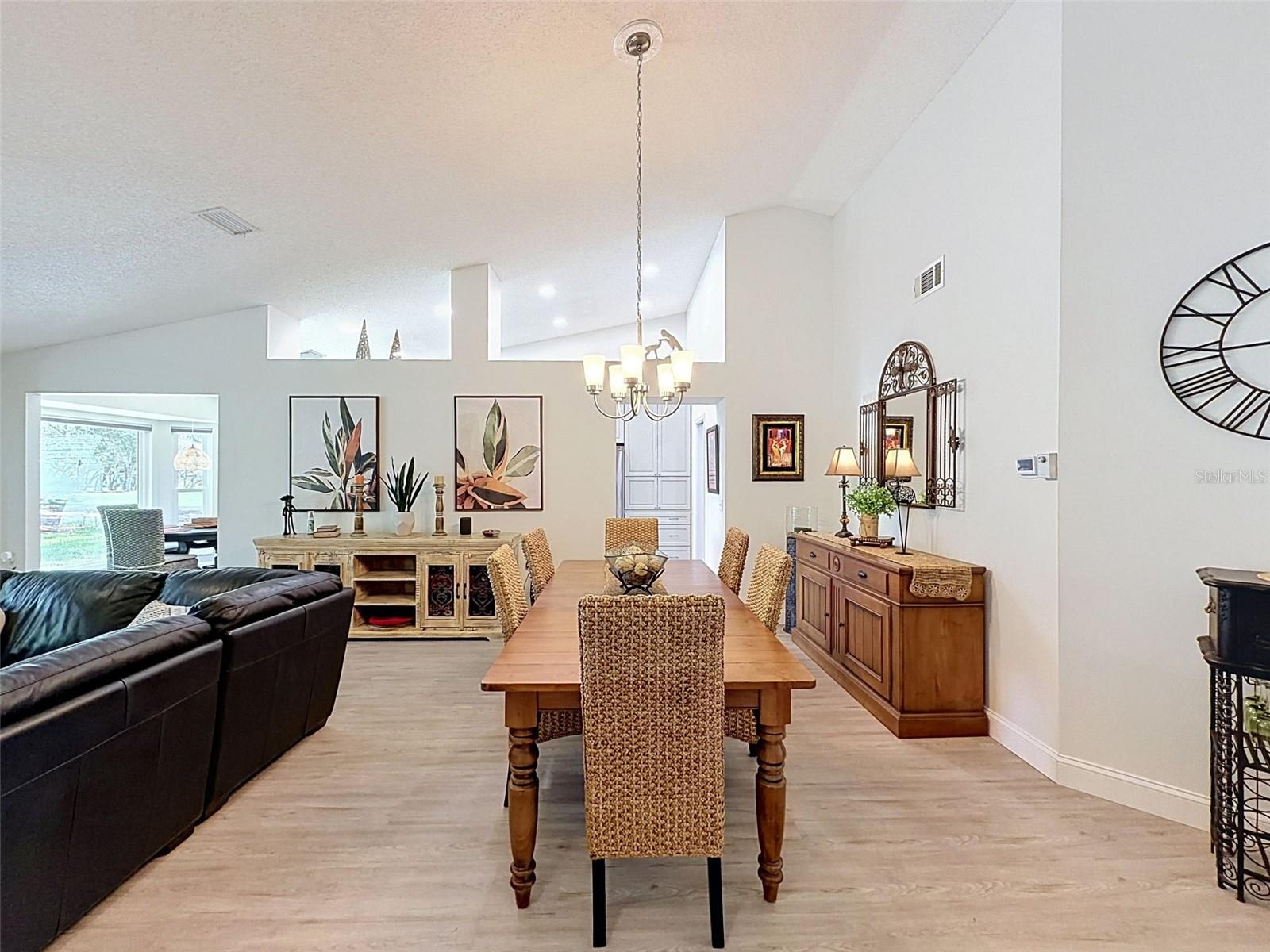 TIMBER PINES - Residential Lease