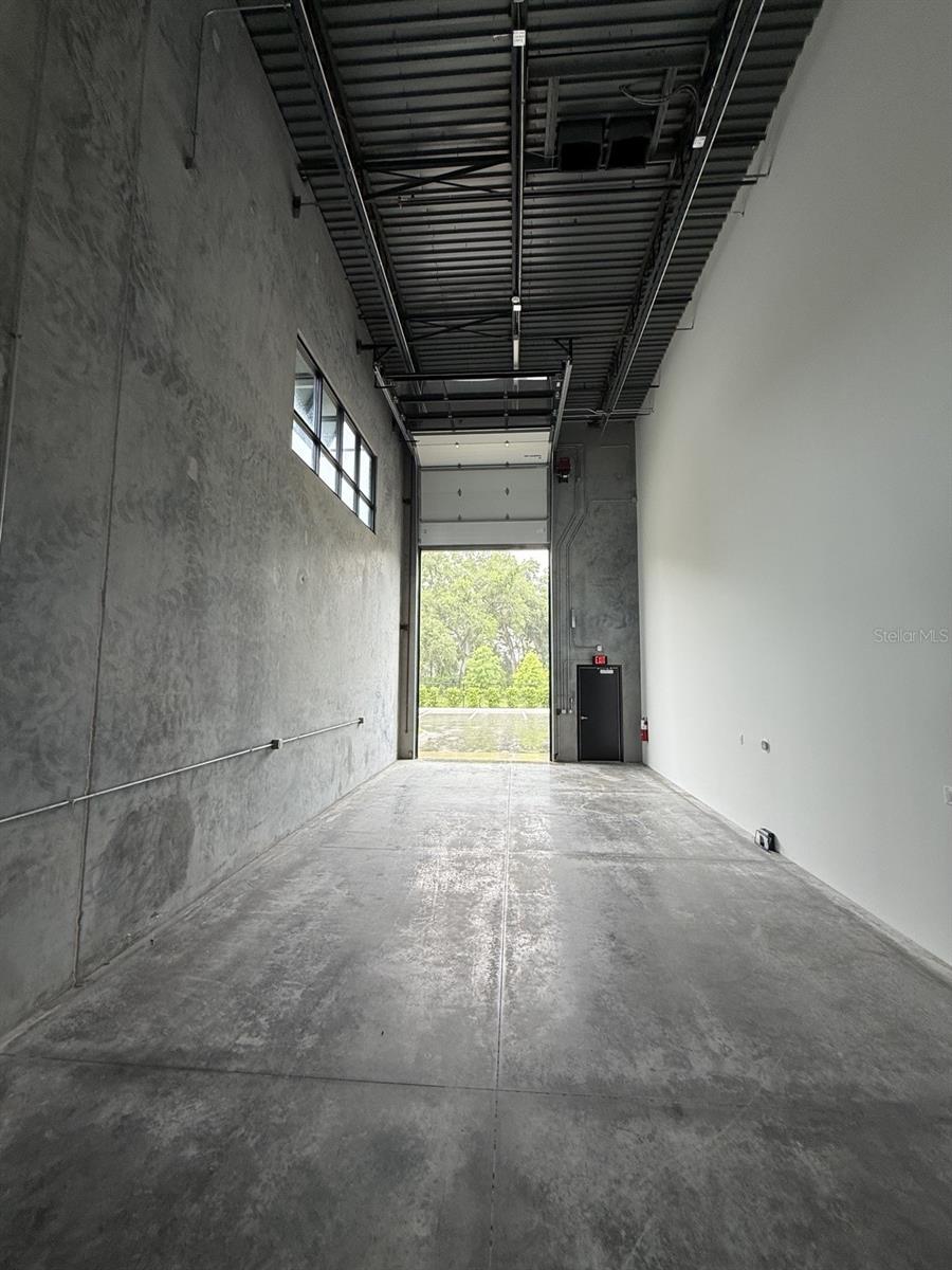 MOTOR ENCLAVE PH 1 - Commercial Sale