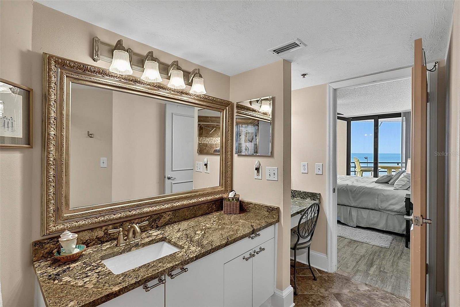 OCEANS ATRIUM 01 - Residential